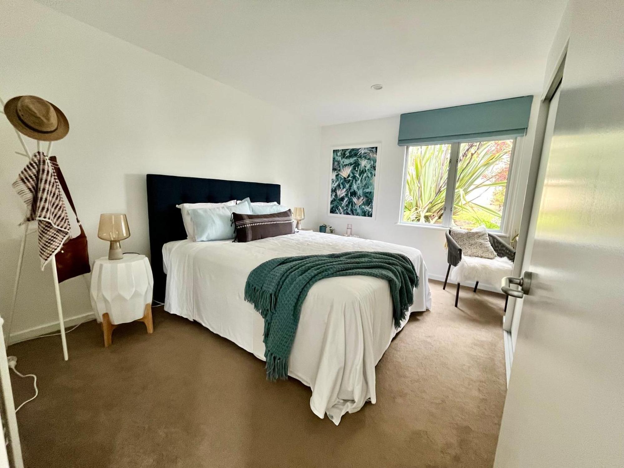 Bed and Breakfast The Lighthouse - Free Breakfast And Stunning Views à Christchurch Extérieur photo